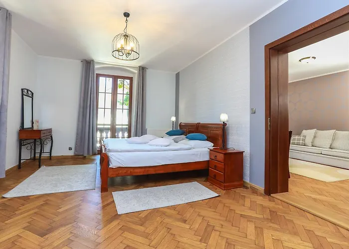 Zamek Ksieza Gora 아파트호텔 4*