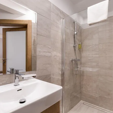 Zamek Ksieza Gora Apart Otel Karpacz