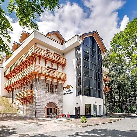 Lejlighedshotel Zamek Ksieza Gora 4*