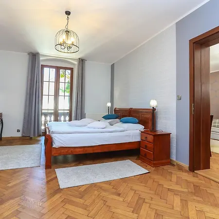 Zamek Ksieza Gora Apartmanhotel 4*