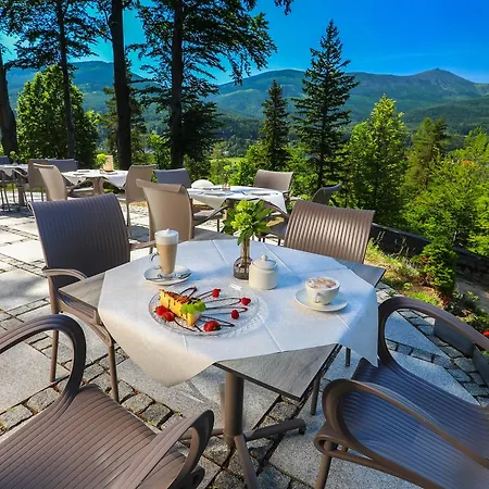 Apartmanhotel Zamek Ksieza Gora 4*