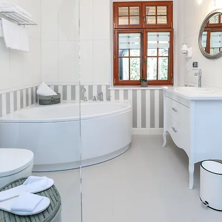 Apart Otel Zamek Ksieza Gora Karpacz
